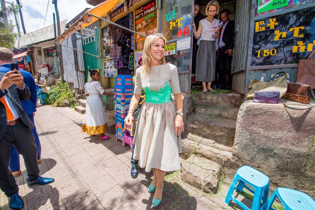 la-reine-maxima-des-pays-bas-promene-dans-centre-ville-addis-abeba-lors-visite-officie